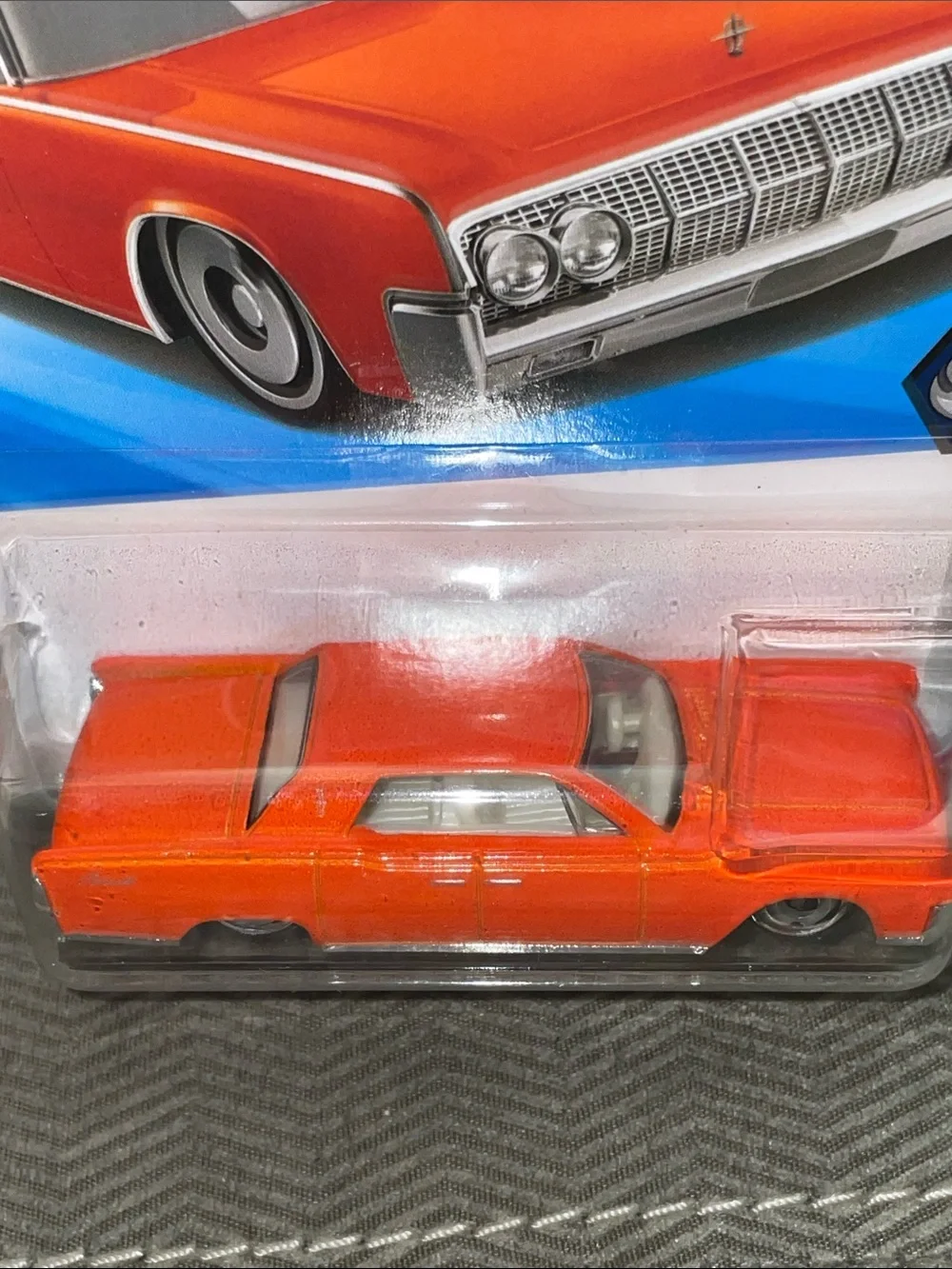 Hot Wheels Classic Red '65 Lincoln Continental Toy Car